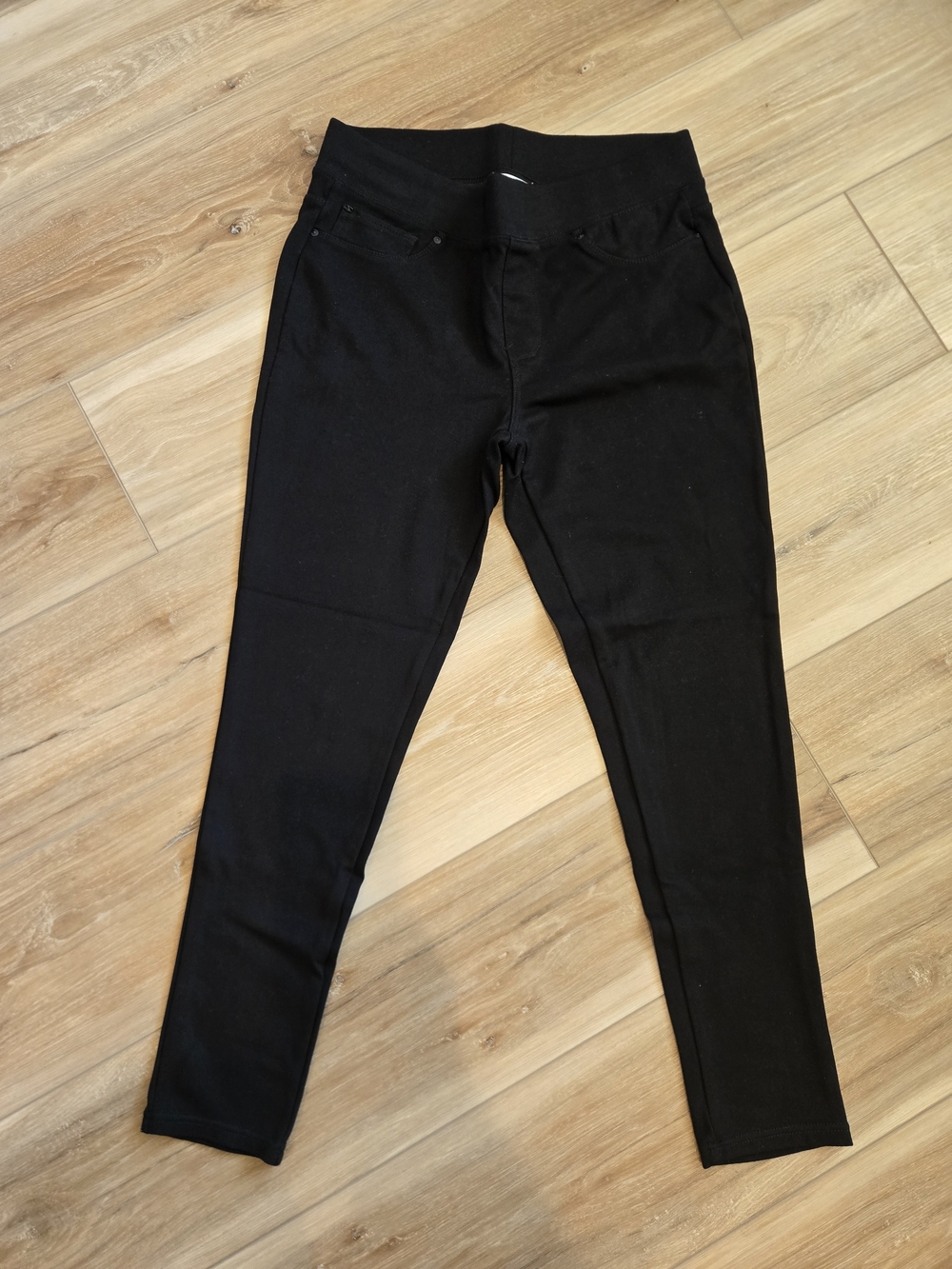 Seven7 Women’s Black Stretch Jeggings